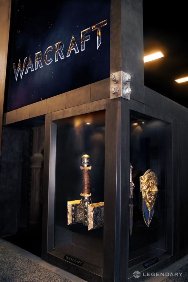 warcraft props at comic con